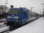 Am 13.2.2010 steht 185 CL-009 mit dem RE13 nach Mnchengladbach Hbf in Neuss Hbf.