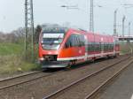 Am 6.4.2009 fhrt 643 043 als RB 31 nach Moers in Rheinhausen ein.
