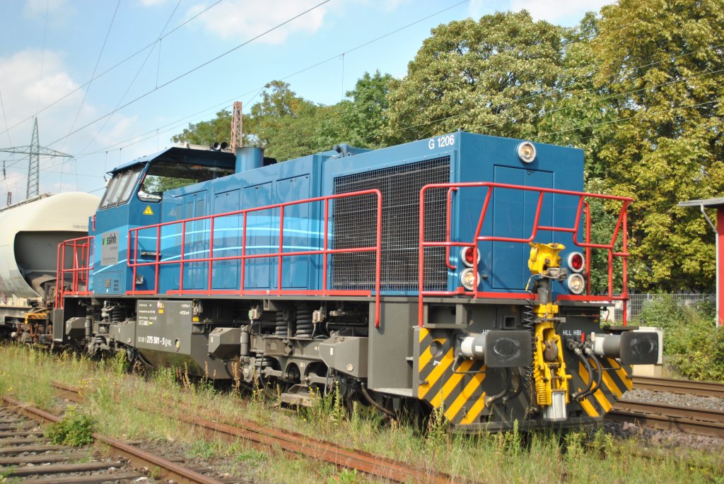 Am 17.8.2011 275 501-5 einen Güterzug durch Ratingen-Lintorf.