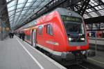 Am 4.2.2011 steht ein Doppelstock-Steuerwagen als RE9 nach Aachen Hbf in Köln Hbf.